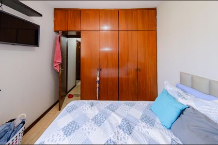 Quarto 1 de apartamento à venda com 2 quartos, 50m² em Camargos, Belo Horizonte