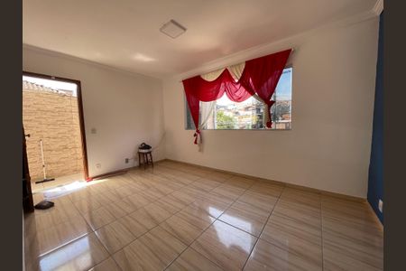 Sala de casa à venda com 3 quartos, 150m² em Rio Pequeno, São Paulo