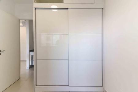 Quarto 1 de apartamento para alugar com 1 quarto, 45m² em Vila Sonia, São Paulo