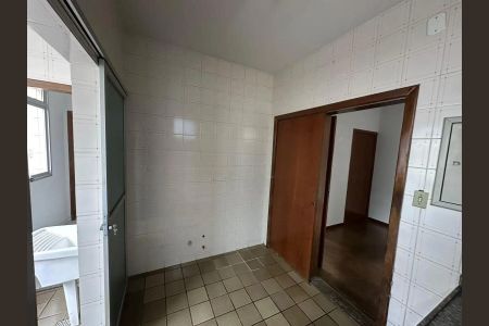 Cozinha de apartamento para alugar com 3 quartos, 100m² em Buritis, Belo Horizonte