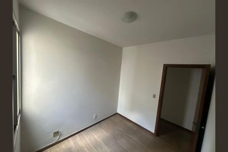 Quarto de apartamento para alugar com 3 quartos, 100m² em Buritis, Belo Horizonte
