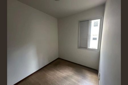 Quarto de apartamento para alugar com 3 quartos, 100m² em Buritis, Belo Horizonte