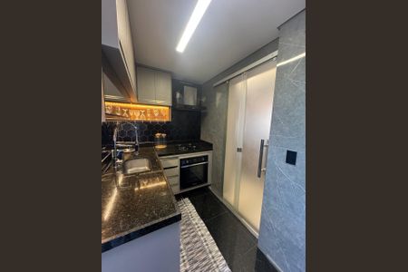 Cozinha de apartamento para alugar com 2 quartos, 120m² em Jardim America, Belo Horizonte