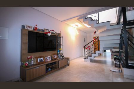 Casa à venda com 3 quartos, 125m² em Vila Nova Pauliceia, São Paulo