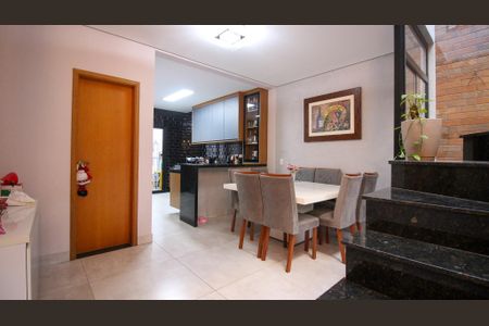 Casa à venda com 3 quartos, 125m² em Vila Nova Pauliceia, São Paulo