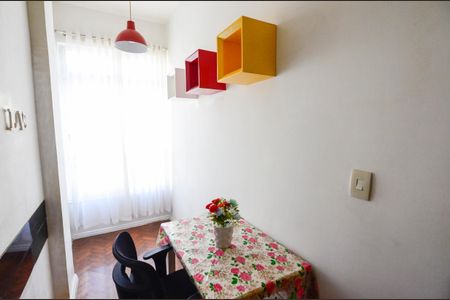 Sala de apartamento à venda com 2 quartos, 50m² em Tijuca, Rio de Janeiro