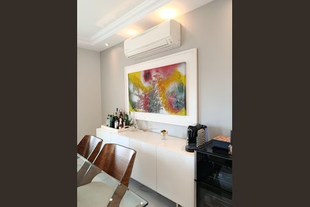 Sala de apartamento à venda com 3 quartos, 144m² em Vila Madalena, São Paulo