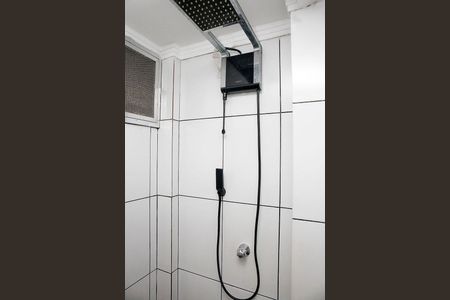 Banheiro de kitnet/studio para alugar com 1 quarto, 29m² em Cidade Baixa, Porto Alegre