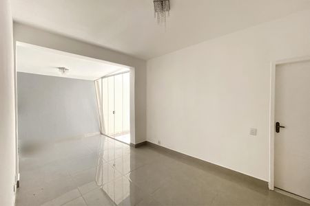 Apartamento para alugar com 2 quartos, 100m² em Cruzeiro, Belo Horizonte