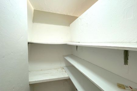 Apartamento para alugar com 100m², 2 quartos e sem vaga Apartamento para alugar com 100m², 2 quartos e sem vagaDispensa