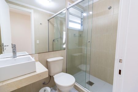 Banheiro de apartamento à venda com 3 quartos, 82m² em Teresópolis, Porto Alegre