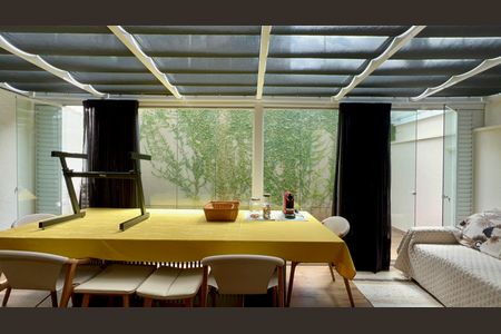 Apartamento para alugar com 72m², 1 quarto e 2 vagas Apartamento para alugar com 72m², 1 quarto e 2 vagasVaranda