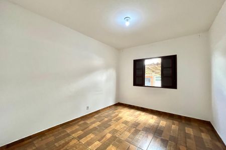 Quarto de casa à venda com 1 quarto, 40m² em Jardim Itacolomi, São Paulo