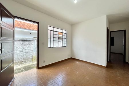Sala de casa à venda com 1 quarto, 40m² em Jardim Itacolomi, São Paulo