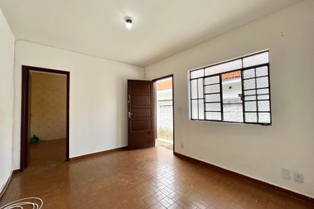 Sala de casa à venda com 1 quarto, 40m² em Jardim Itacolomi, São Paulo