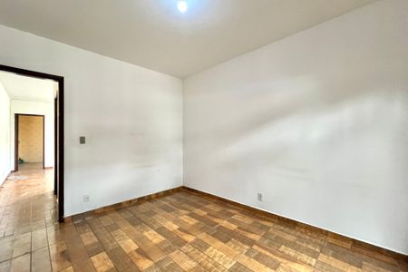 Quarto de casa à venda com 1 quarto, 40m² em Jardim Itacolomi, São Paulo