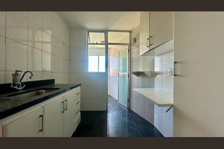 Apartamento para alugar com 65m², 2 quartos e 1 vaga Apartamento para alugar com 65m², 2 quartos e 1 vagaCozinha