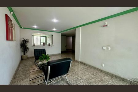 Apartamento para alugar com 65m², 2 quartos e 1 vaga Apartamento para alugar com 65m², 2 quartos e 1 vagaHall social