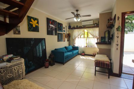 Sala de casa de condomínio à venda com 4 quartos, 177m² em Ipanema, Porto Alegre