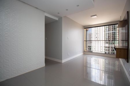 Sala de apartamento para alugar com 3 quartos, 59m² em Cnb 7, Brasília