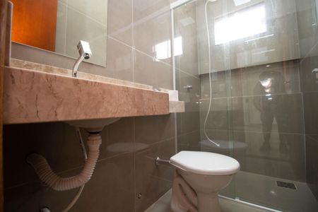 Casa de condomínio para alugar com 110m², 2 quartos e 1 vaga Casa de condomínio para alugar com 110m², 2 quartos e 1 vagaBanheiro Social