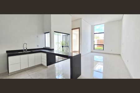 Casa à venda com 3 quartos, 298m² em Lundcéia, Lagoa Santa