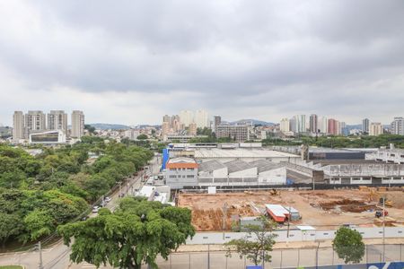 Vista da Sala de apartamento para alugar com 2 quartos, 34m² em Lapa de Baixo, São Paulo