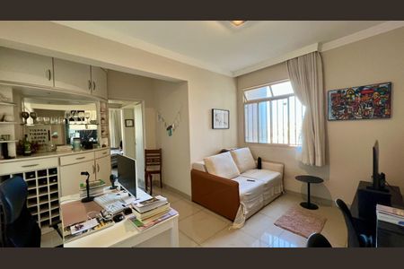 sala  de apartamento à venda com 2 quartos, 55m² em Santa Efigênia, Belo Horizonte