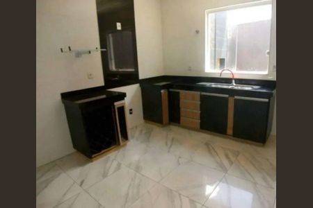 Cozinha de casa à venda com 3 quartos, 105m² em Sinimbu, Belo Horizonte