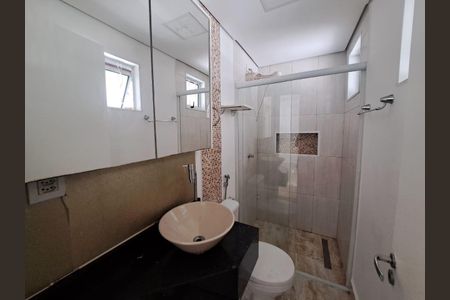 Banheiro 1 de casa à venda com 3 quartos, 112m² em Metalúrgicos, Osasco