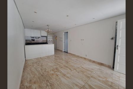 Sala de casa à venda com 3 quartos, 112m² em Metalúrgicos, Osasco
