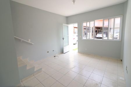 Sala de casa de condomínio à venda com 2 quartos, 85m² em Vila Veloso, Osasco