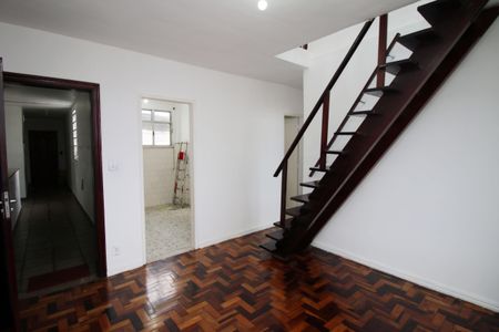 Sala de apartamento para alugar com 2 quartos, 96m² em Olaria, Rio de Janeiro