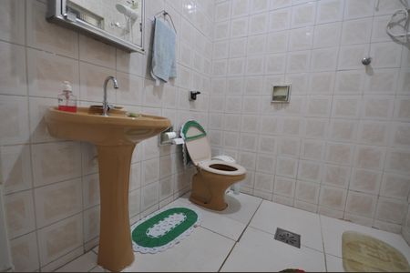 Banheiro de casa para alugar com 1 quarto, 80m² em Parque Edu Chaves, São Paulo