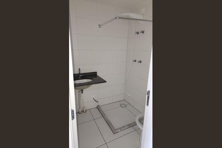 Banheiro de kitnet/studio para alugar com 1 quarto, 27m² em Campo Belo, São Paulo
