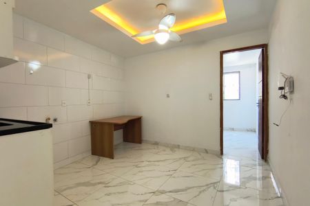 Sala/Cozinha de kitnet/studio para alugar com 1 quarto, 35m² em Anil, Rio de Janeiro