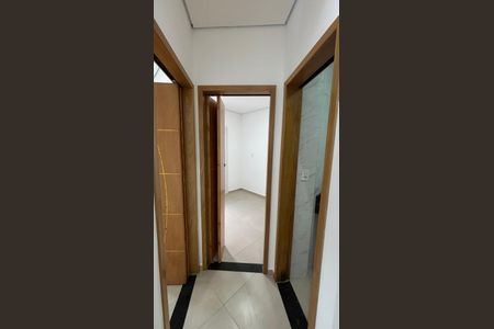 Corredor de apartamento à venda com 2 quartos, 42m² em Vila Linda, Santo André