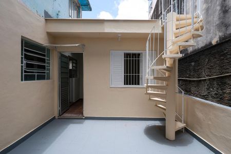Vista do quarto 1 de casa para alugar com 2 quartos, 60m² em Vila Guaca, São Paulo
