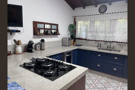 Casa à venda com 4 quartos, 350m² em Residencial Dez (Alphaville), Santana de Parnaíba