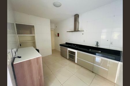 Cozinha de apartamento à venda com 3 quartos, 97m² em Alto Caiçaras, Belo Horizonte