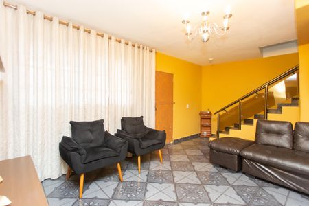 Sala de casa para alugar com 3 quartos, 499m² em Vila Santa Teresinha, São Paulo