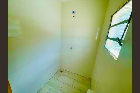 Banheiro de kitnet/studio para alugar com 1 quarto, 50m² em Vila Sao Rafael, Guarulhos