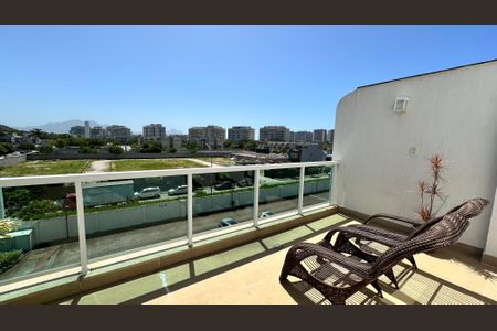 Apartamento à venda com 181m², 3 quartos e 2 vagas Apartamento à venda com 181m², 3 quartos e 2 vagasCobertura