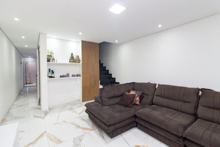 Sala de casa para alugar com 3 quartos, 180m² em Jardim das Oliveiras, São Paulo