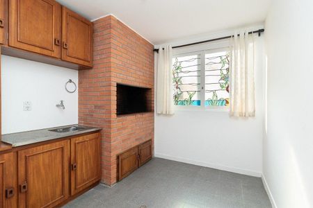 Apartamento para alugar com 2 quartos, 80m² em Azenha, Porto Alegre