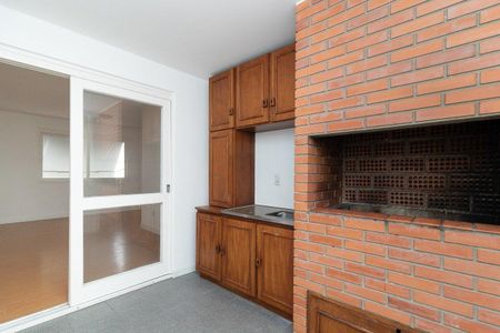 Apartamento para alugar com 2 quartos, 80m² em Azenha, Porto Alegre