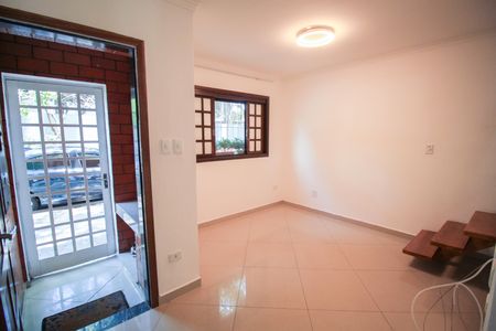 Casa à venda com 2 quartos, 70m² em Vila Bertioga, São Paulo