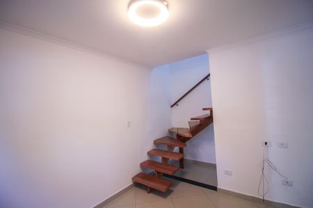 Casa à venda com 2 quartos, 70m² em Vila Bertioga, São Paulo
