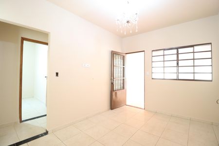 Sala de casa para alugar com 4 quartos, 150m² em Jardim Holanda, Uberlândia
