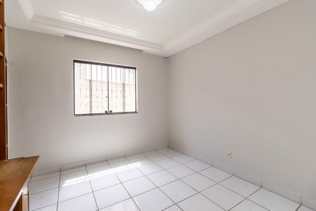 Sala 2 de casa para alugar com 3 quartos, 150m² em Etelvina Carneiro, Belo Horizonte